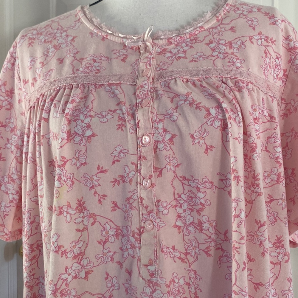 02:06 - 3/$25 Bundle Only PINK K floral night gown - Picture 5 of 15